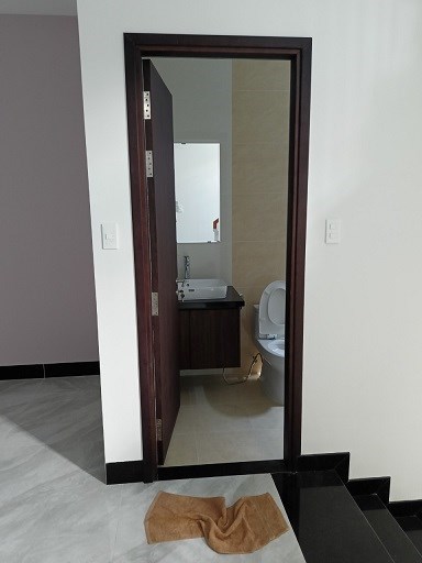 - Cho Thuê nhà nguyên căn đường Lê Thị Chợ (1351 Huỳnh Tấn Phát, Phường Phú Thuận, Quận 7).
