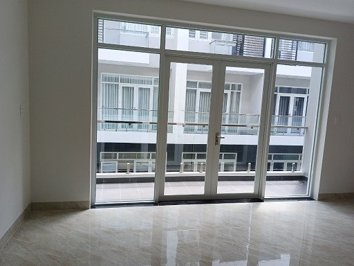 - Cho Thuê nhà nguyên căn đường Lê Thị Chợ (1351 Huỳnh Tấn Phát, Phường Phú Thuận, Quận 7).