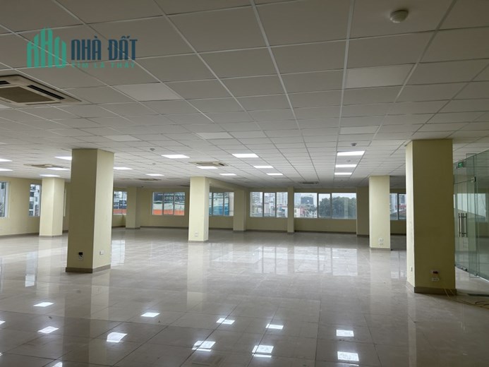 Cho thuê 250m2, 350m2 văn phòng chuyên nghiệp làm logistic, đào tạo tòa Trung Yên Plaza, giá rẻ nhất