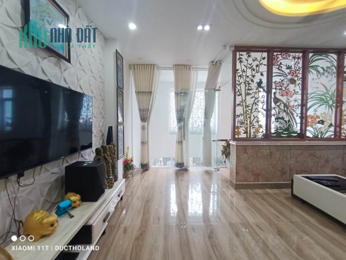 Đi Mỹ bán nhà đẹp 4 tầng, 6x31m, mặt tiền view sông Thạnh Lộc, Quận 12