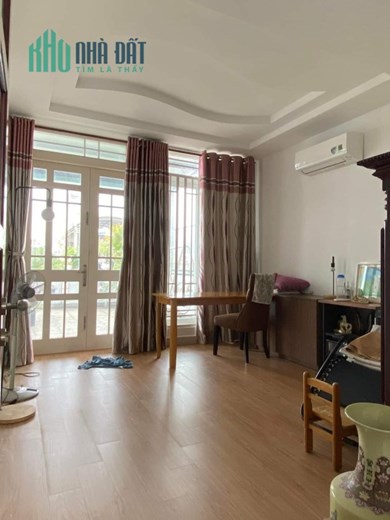 Bán Nhà HXH Thông Đất Thánh, Tân Bình, Giáp Quận 10, 109m2, 4 Tầng Mới, Nở Hậu, Nhỉnh 11 Tỷ
