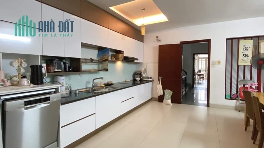 Bán Nhà HXH Thông Đất Thánh, Tân Bình, Giáp Quận 10, 109m2, 4 Tầng Mới, Nở Hậu, Nhỉnh 11 Tỷ