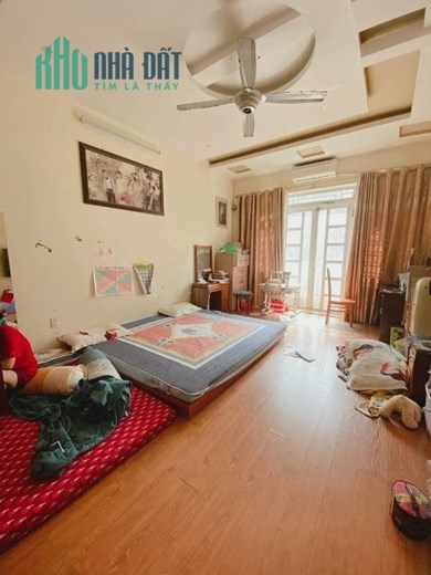 Bán nhà phố Đông Khê, diện tích 47m 3 tầng độc lập, GIÁ 2.65 tỉ ngõ taxi cực nông