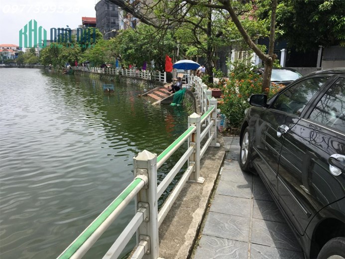 Siêu phẩm lô góc, gara ô tô. Bồ Đê, Long Biên 5 tầng, MT: 9,9m. Giá chỉ 5 hơn.