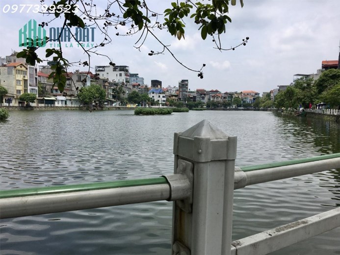 Siêu phẩm lô góc, gara ô tô. Bồ Đê, Long Biên 5 tầng, MT: 9,9m. Giá chỉ 5 hơn.
