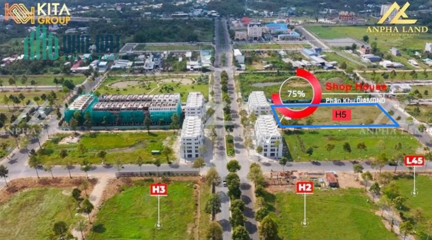 Nền ngay đền hùng giá chỉ từ 1.98 tỷ/nền.LH: 0938 13 720