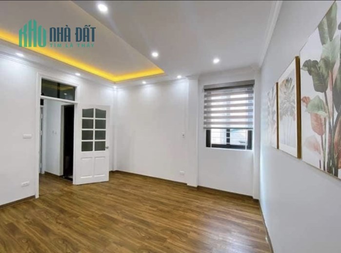 ĐÃ CỌC MUA NHÀ MỚI NÊN CẦN BÁN GẤP NHÀ NGỌC THUY NÊN GIÁ RẤT RẺ - LÔ GÓC, Ô TÔ SÂN RỘNG ĐỂ XE THOẢI