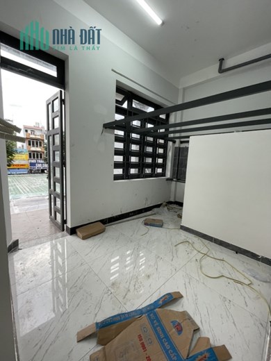 Mình vừa sang lại mặt bằng và toàn bộ đồ dùng của chủ củ với giá 50tr.