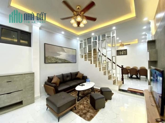 GIA ĐÌNH CHUYỂN SANG CẦU GIẤY NÊN CẦN BÁN NHÀ ĐANG Ở HẢI BỐI - ĐÔNG ANH. DIỆN TÍCH 67M2, LÔ GÓC, Ô