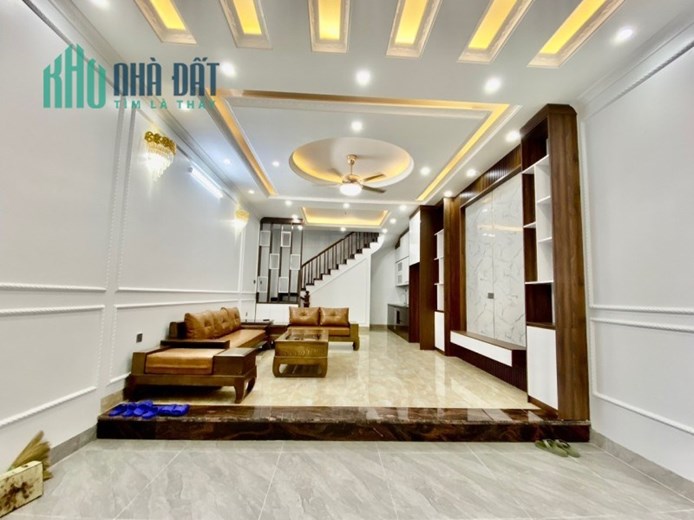 Siêu Phẩm Bồ Đề, 5 tầng mới koong, 2 thoáng, gần ô tô tránh, DT 55m2, MT 4.9m, nhỉnh 6 tỷ