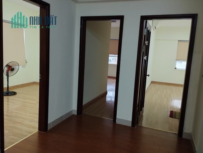 Cần cho thuê mặt bằng tầng 4 chung cư mặt phố Thái Hà, Hà Nội
