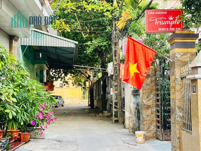 CẦN BÁN NHÀ 2 TẦNG TRUNG TÂM THỊ XÃ PHÚ THỌ