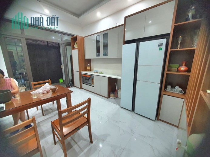 BÁN NHÀ NGUYỄN TRÃI THANH XUÂN 52M, 5T, MT 4M, NHÀ ĐẸP, GẦN PHỐ, AN SINH ĐỈNH, NHỈNH 6 TỶ,