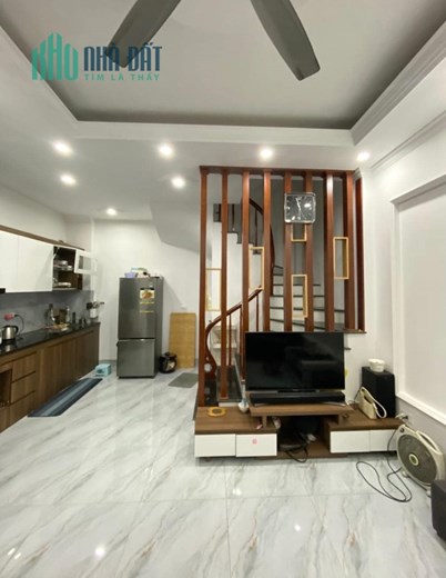 Bán nhà Bà Triệu 33mx5T ô tô đỗ cổng 3.45 tỷ
