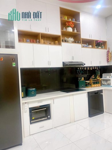 Cần bán nhà đường Kha Vạn Cân 64m2 3 tầng, 6.3 tỷ XE HƠI NGỦ TRONG NHÀ