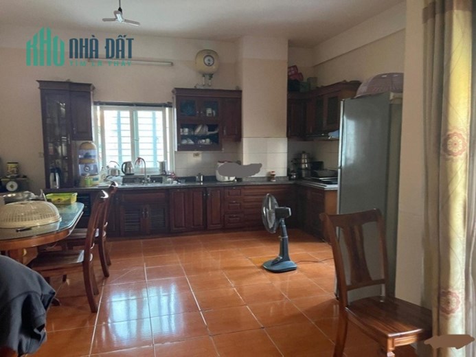 CC Bộ Khoa Học Công Nghệ Nguyễn Văn Huyên Cầu giấy 133m2 3 ngủ 2VS SĐCC .