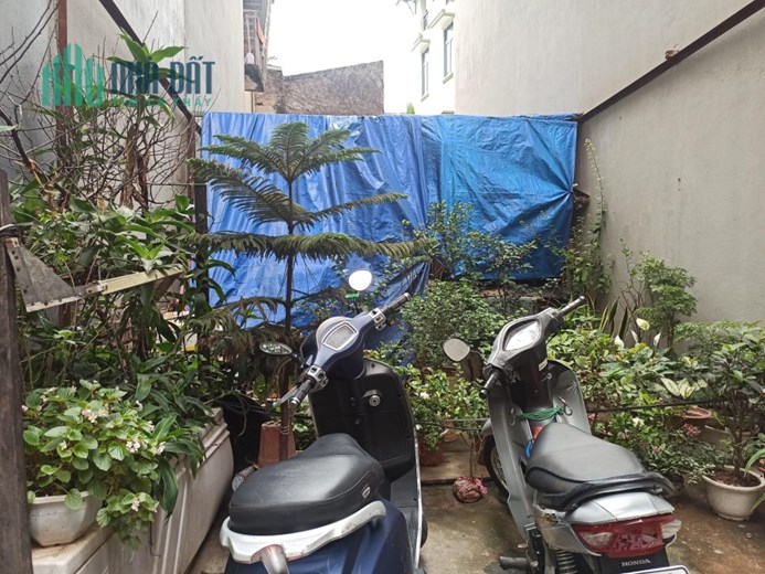 Bán lô đất Bồ Đề lõi Long Biên khó tìm tầm giá- ô tô 7 chỗ vào tận nơi sổ vuông như mặt phản- giá