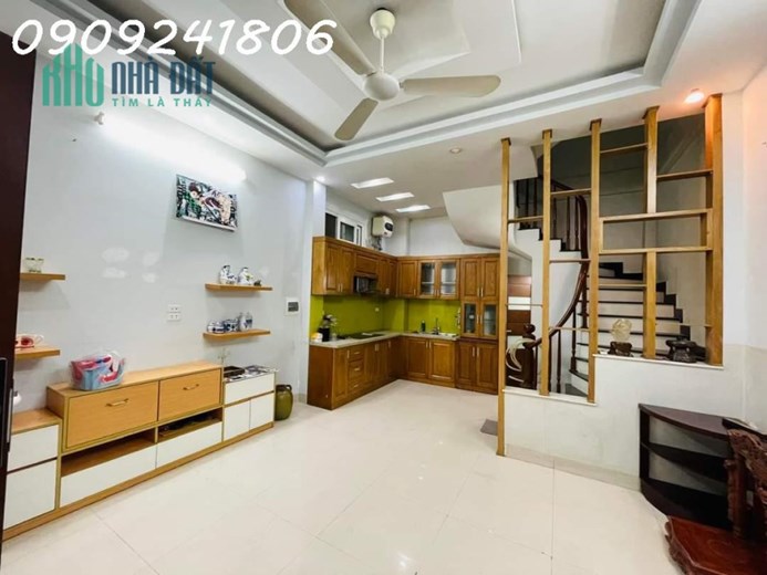 NHÀ PHỐ YÊN HÒA, LÔ GÓC 4 MẶT THOÁNG, NGÕ RỘNG, CHỦ TẶNG HẾT NỘI THẤT, 40M, 5.35 TỶ