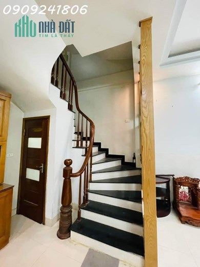 NHÀ PHỐ YÊN HÒA, LÔ GÓC 4 MẶT THOÁNG, NGÕ RỘNG, CHỦ TẶNG HẾT NỘI THẤT, 40M, 5.35 TỶ