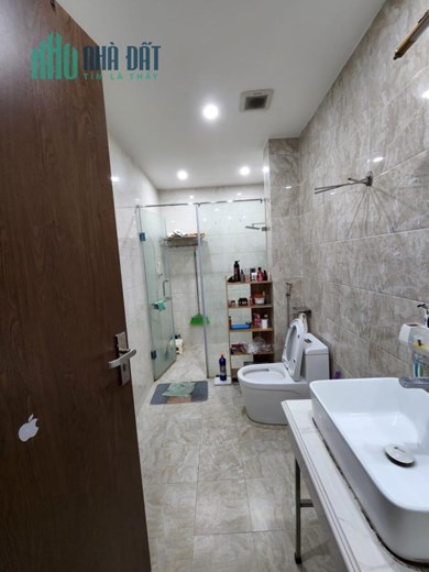 BÁN NHÀ ĐƯỜNG LÁNG - SÁT CẦU GIẤY  - 45M - MT 6M - 6 TẦNG- 3 THOÁNG - GARA Ô TÔ