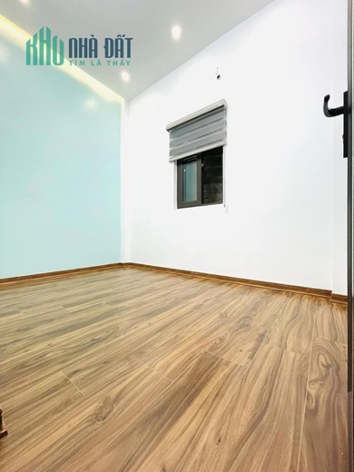 Nhỉnh 2,5 tỷ nhà gần phố 20m ra ô tô 3 thoáng tặng full nội thất