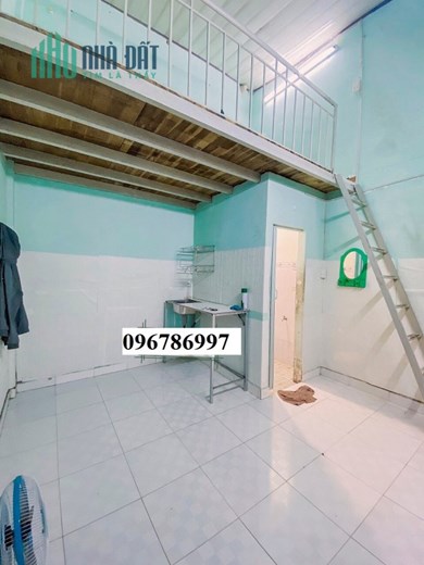 Cho thuê lại phòng có gác 3tr2 ở 860/24/17 Xô Viết Nghệ Tĩnh, P25, Bình Thạnh