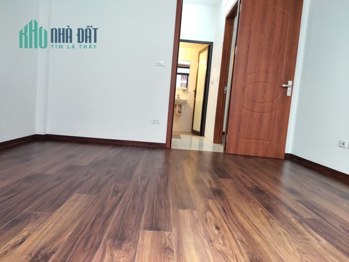 Bán nhà phố Thái Thịnh Nhà Đẹp tặng full nội thất 30m ô tô 48m2 Tầng  M 5T 6m  nhỉnh  4 tỷ.