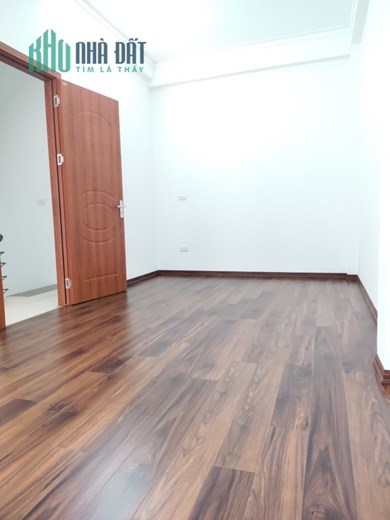 Bán nhà phố Thái Thịnh Nhà Đẹp tặng full nội thất 30m ô tô 48m2 Tầng  M 5T 6m  nhỉnh  4 tỷ.