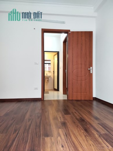 Bán nhà phố Thái Thịnh Nhà Đẹp tặng full nội thất 30m ô tô 48m2 Tầng  M 5T 6m  nhỉnh  4 tỷ.