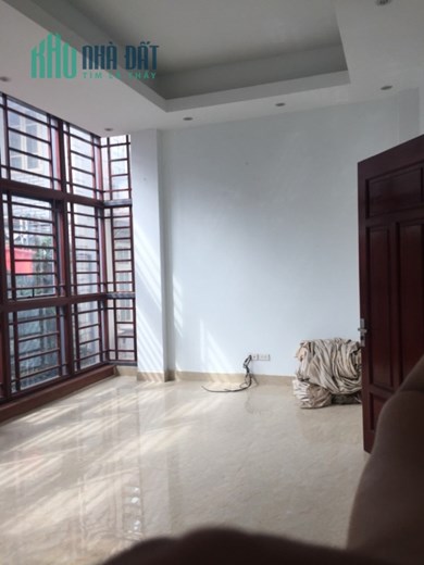 Bán gấp căn nhà mặt phố Hồ Đắc Di, diện tích 45m2, mặt tiền 10m, 5 tầng giá 13 tỷ