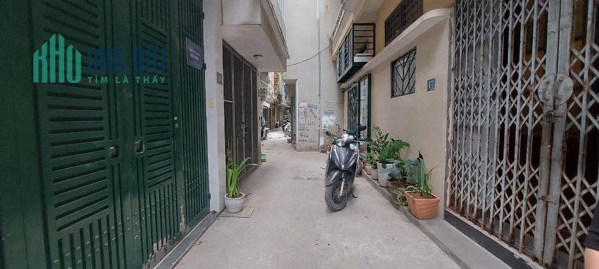 Bán Nhà Phố Trần Qúy Kiên - Cầu giấy 80,3m2 , nhà cấp 4 , giá cực rẻ cho các nhà đầu tư chỉ 130tr/m2