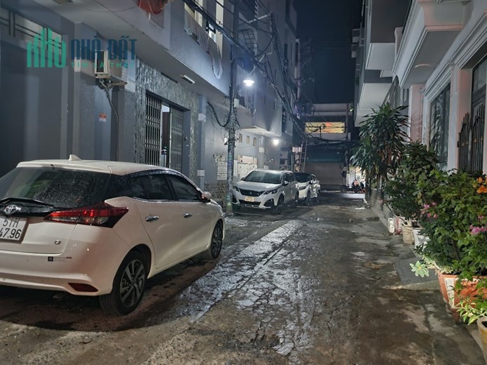 HẺM XE HƠI THÔNG HẺM XE TẢI TRÁNH - 4 TẦNG VUÔNG VỨC - SỔ HỒNG HOÀN CÔNG