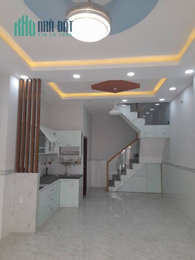 NHÀ 4 TẦNG ĐÚC BTCT KIÊN CỐ, HOÀN CÔNG ĐẦY ĐỦ - CHỦ GẤP BÁN-NHÀ MỚI ĐẸP LUNG LINH VÀO Ở NGAY -HẺM
