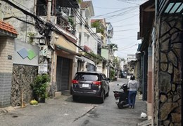 NHÀ MỚI ĐẸP LUNG LINH VÀO Ở NGAY - HẺM XE TẢI ĐỖ TRƯỚC CỬA - XE HƠI VÀO NGỦ TRONG NHÀ - NGAY VÒNG