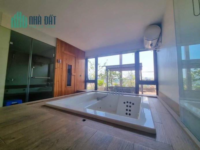 ⭐️Tòa VP Siêu VIP Phố Trung Kính 138/178m x 7 Tầng, MT 8m chỉ 65 Tỷ - 240 Tr/Tháng⭐️