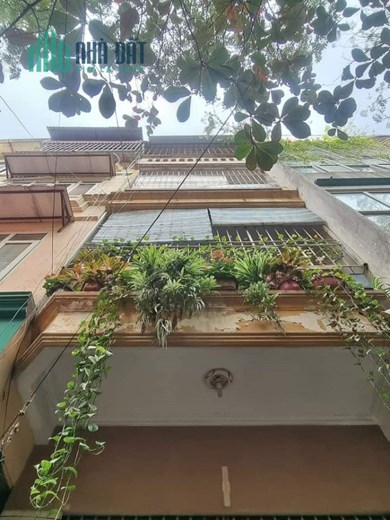 Chùa Bộc, ô tô sát cửa, trước nhà sân chơi, 4 tầng, 2 thoáng, ở & kinh doanh tốt 8.6 tỷ