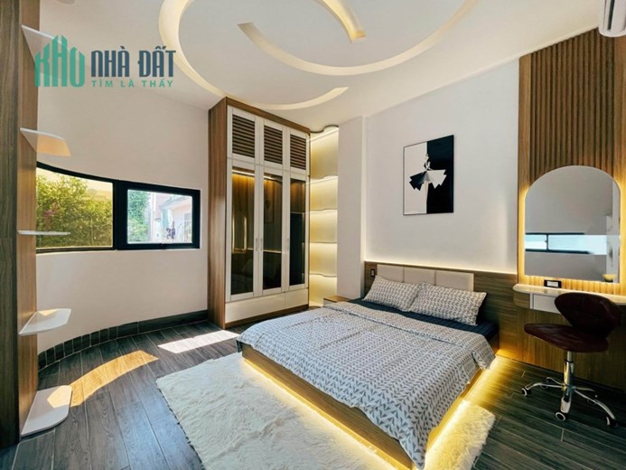 Nhà mặt tiền , cây xanh bao quanh,  trung tâm quận Hải Châu, 56m2 chỉ 4 tỷ X