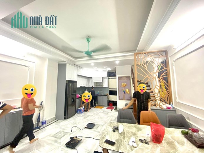 nhà khu Xuân Thủy, Cầu Giấy - đối diện ĐH Sư Phạm - tặng full nội thất