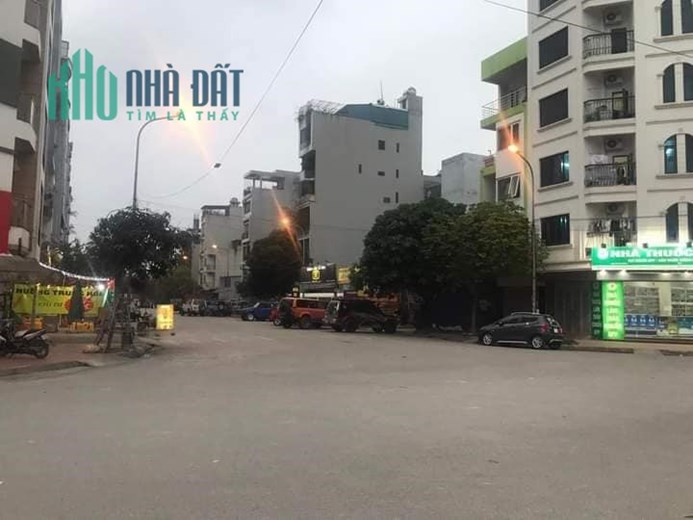 Bán gấp lô đất mặt phố ngô thì nhậm kéo dài  KĐT Văn Khê 6 tỷ hơn