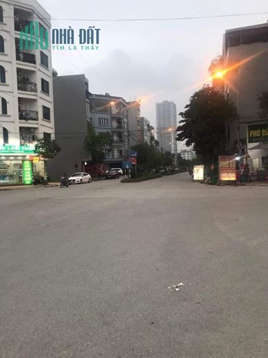 Bán gấp lô đất mặt phố ngô thì nhậm kéo dài  KĐT Văn Khê 6 tỷ hơn