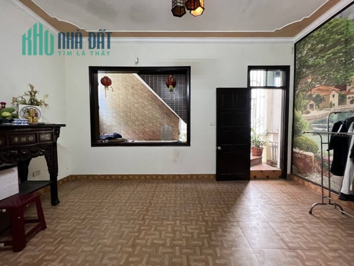GẤP Nhà 5 tầng phố Ngọc Lâm, lô góc 2 thoáng, ô tô tránh 30m, 55m2, MT 5.6m, nhỉnh 6 tỷ