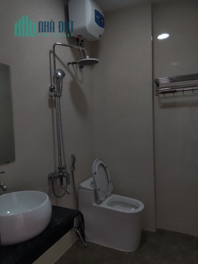 Bán nhà ngõ 38 Xuân La Tây Hồ dt 35 m2 x 5 t mới tinh ô tô cách 70 m giá 4 tỷ