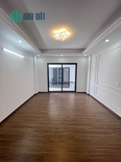 Bán nhà phố Quang trung 30m, 5tầng, mt4m 2,33tỷ, ô tô đỗ cổng