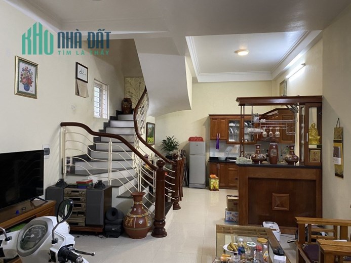 Hiếm Tân Triều Thanh Trì  Yên Xá 50m 4 tầng mặt tiền 5m ô tô đỗ cửa nhà đẹp ở ngay chỉ 4.8 tỷ lh