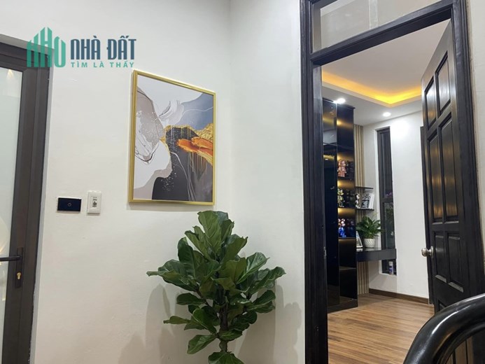 85 XUÂN THỦY 37M2 X 5T VỊ TRÍ HIẾM – TẶNG FULL NỘI THẤT Ở ĐỈNH CAO 5.7 TỶ