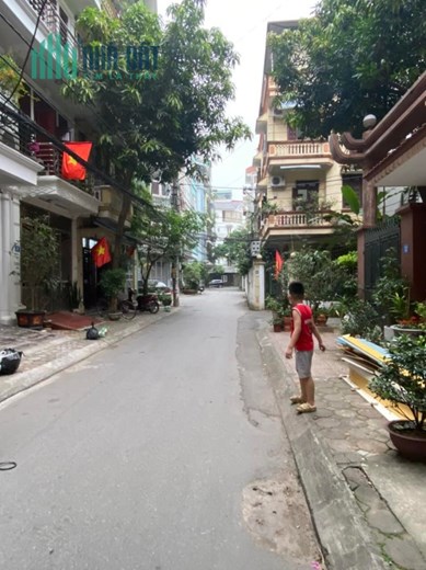 CHO THUÊ NHÀ Ở PHÂN LÔ LÀM VĂN PHÒNG - PHẠM TUẤN TÀI-CẦU GIẤY - 6 TẦNG - 6 PHÒNG NGỦ - 18 TRIỆU