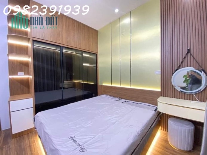 BÁN NHÀ NGÕ 127 HÀO NAM Ở NGAY, NGÕ XE BA GÁC TRÁNH 57M 5.7 TỶ