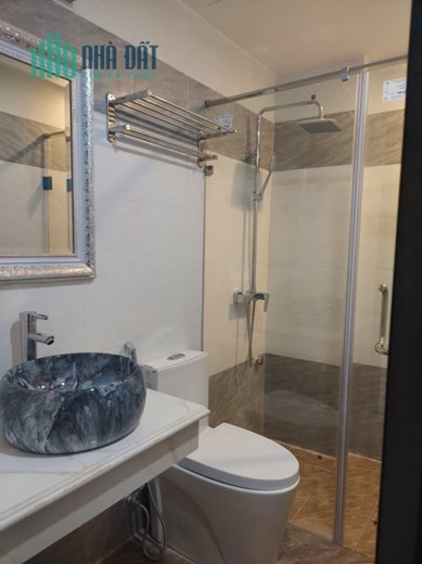 Nhà đẹp Nguyễn Văn Cừ, Long Biên, oto thông, thang máy, 46m2x 7 tầng, mặt tiền: 4m, 8 tỷ
