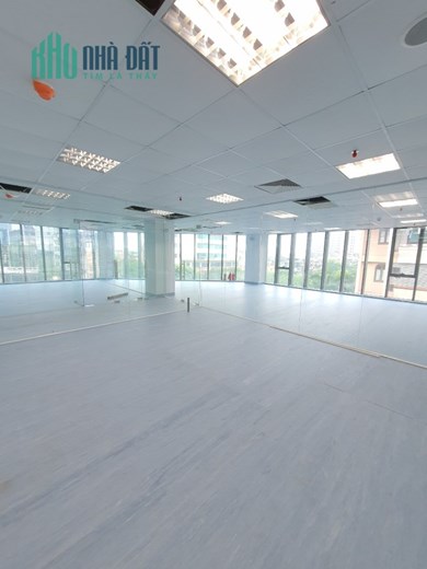 Chào thuê tòa nhà 400m* 8 tầng mặt phố Cầu Giấy, nhà mới sẵn bàn giao, giá hợp lý