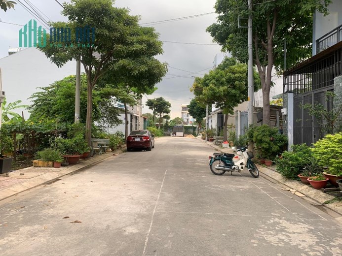 ĐƯỜNG 12M KHU VIP PHÂN LÔ BIỆT THỰ VƯỜN LÀI QUẬN 12 - 88M2, 3 TẦNG, 3 PN, CHÍNH CHỦ XÂY Ở KIÊN CỐ.